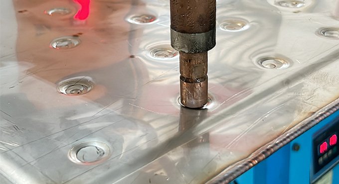 Precautions when spot welding galvanized sheet