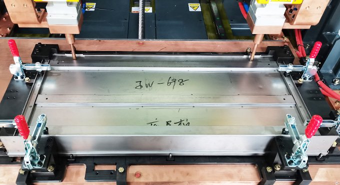 Supermarket Shelf Spot Welding