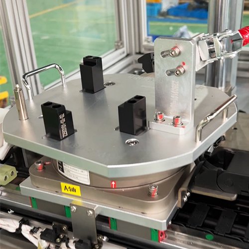 Clamping fixture for the welding machine